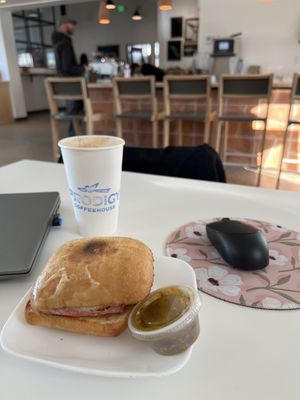 Prodigy Coffeehouse / Globeville by null