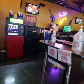Gator Jakes Bar & Grill - Arcade area - Bars Near Me - Sterling Heights, Michigan