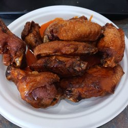 Fratello's Pizza - 10 mild Buffalo chicken wings