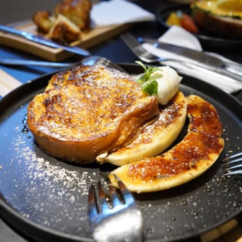The Cupping Room - French Toast w/ Caramelized Banana Slices - Italian Near Me - Hong Kong, HK The Cupping Room - French Toast w/ Caramelized Banana Slices - Italian Near Me - Hong Kong, HK
