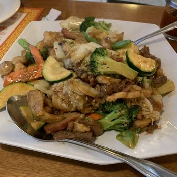 Golden Dragon - Crisp Noodle - Chinese Near Me - Thousand Oaks, California