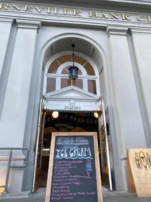 Nimble & Finn's by null