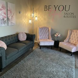 Kutz Your Way By Amy - Relaxing Waiting area