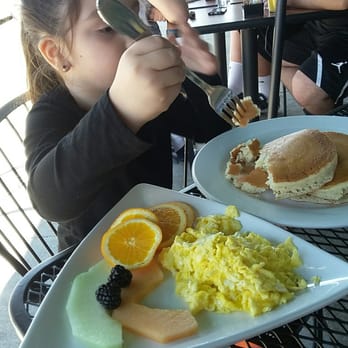 V Boulevard Cafe - Pancakes eggs and variety of fruits - Coffee & Tea Near Me - Glendale, California