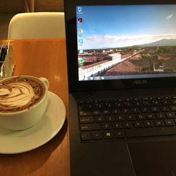 Full City Coffee House - Cappuccino y trabajar - Coffee & Tea Near Me - Buenos Aires, C