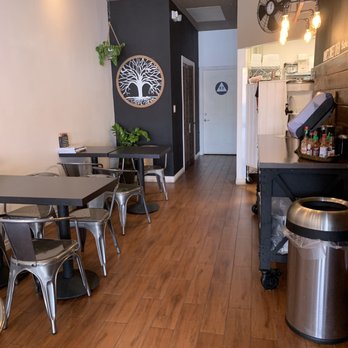 Annie's Sweet Oven - Sitting area - Coffee & Tea Near Me - Sylmar, California