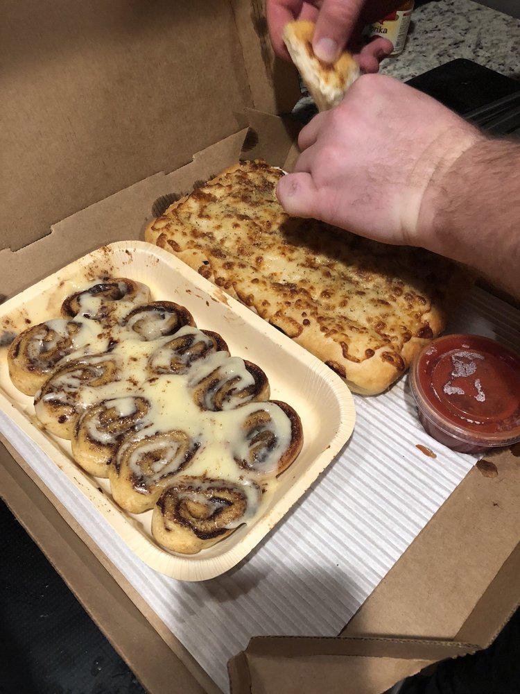 PIZZA HUT Updated September 2024 17 Reviews 10402 Kingston Pike