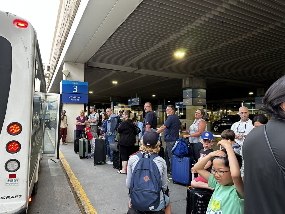 CANOPY AIRPORT PARKING 64 Photos & 600 Reviews 8100 Tower Rd