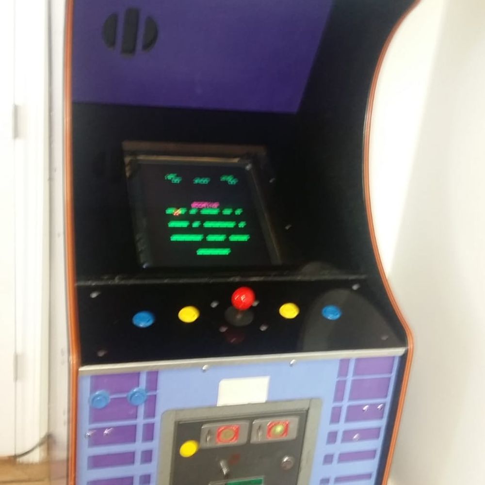 Biggies Ice Cream - Pac man machine in working order - Ice Cream & Frozen Yogurt Near Me - Hamilton, Ontario