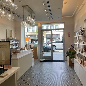 LATHER - Entry way - Cosmetics & Beauty Supply Near Me - Pasadena, California