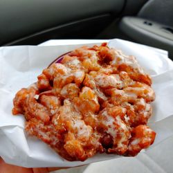 Max Donut - Even though it looks good (high quality camra + saturation of colors), this is not a good apple fritter.