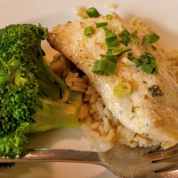 Hale Aloha Cafe - Citrus Herb Mahi Mahi w/ Rice Pilaf and Steamed Brocolli - Cafes Near Me - Honolulu, Hawaii Hale Aloha Cafe - Citrus Herb Mahi Mahi w/ Rice Pilaf and Steamed Brocolli - Cafes Near Me - Honolulu, Hawaii