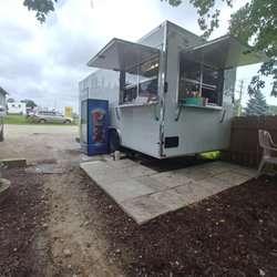 Lefty's Chicago Style Hot Dogs