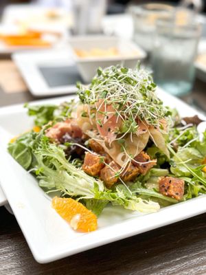 Trevor's at the Tracks by null