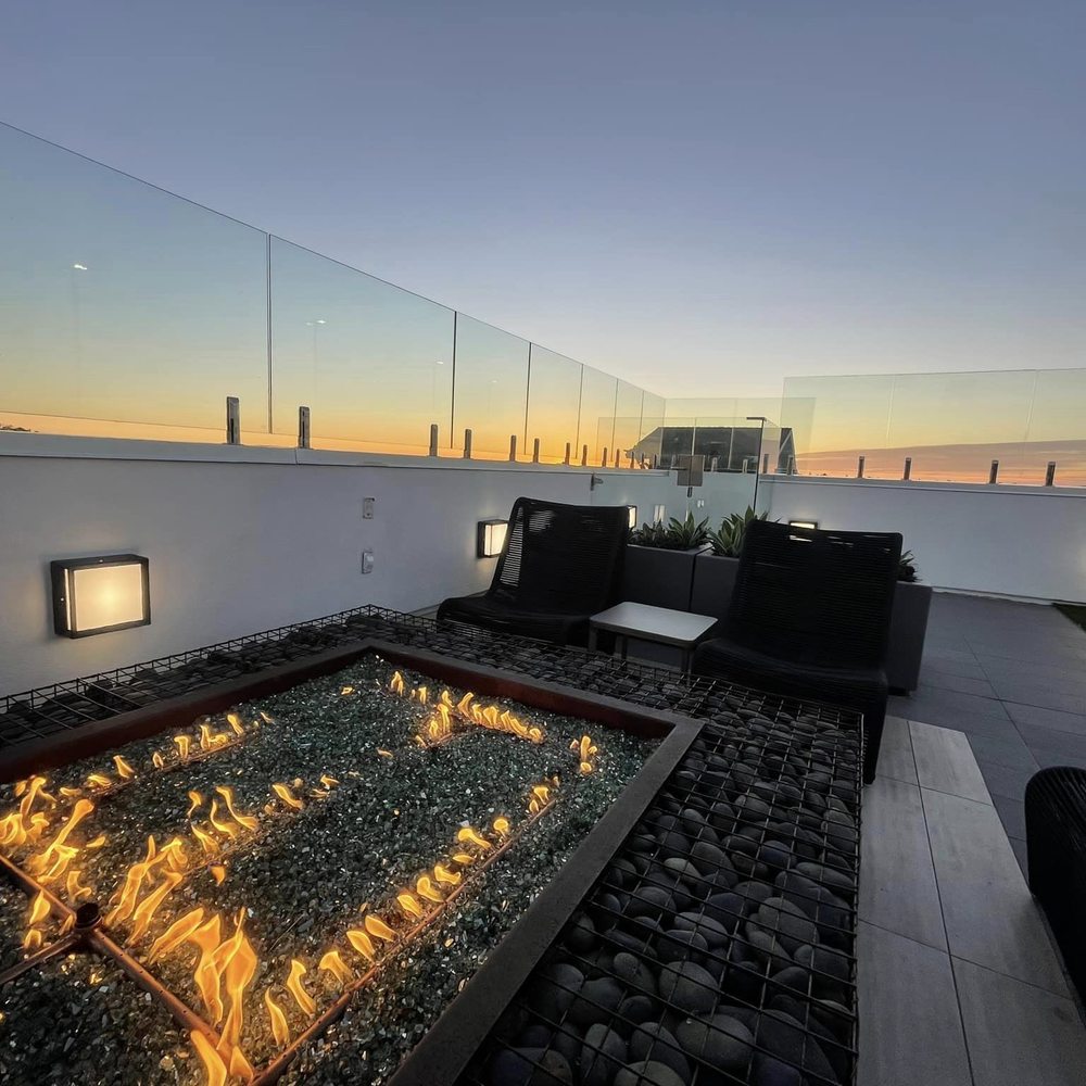 Sky Desk @ Sunset Sky Desk @ Sunset
