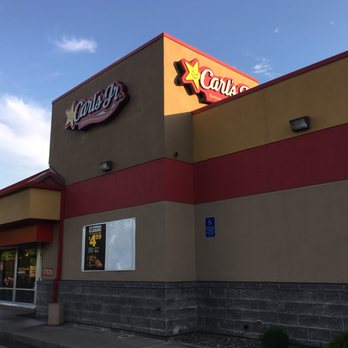 Carl's Jr - Entrance - Fast Food Near Me - Portland, Oregon