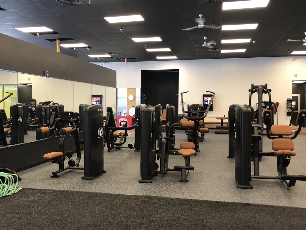 NEW YORK SPORTS CLUBS CLOSED 22 Photos & 34 Reviews Gyms 6136 Jericho Tpke, Commack, NY