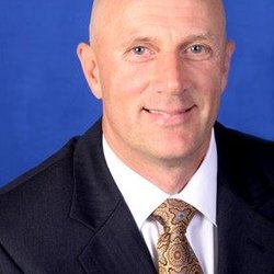 Tomas L Smith - Customized Insurance Brokers - Tomas Smith - Principal Agent