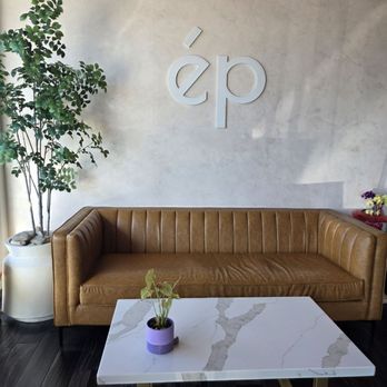Ep  Juicery - seating - Juice Bars & Smoothies Near Me - Garden Grove, California