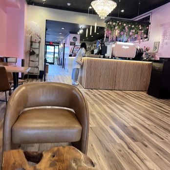 Rose Café - The waiting area and place where you order - Cafes Near Me - Lewisburg, Tennessee Rose Café - The waiting area and place where you order - Cafes Near Me - Lewisburg, Tennessee
