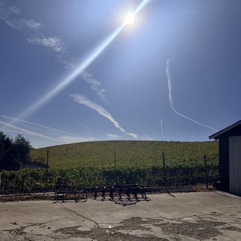 Farm Blanc Et Rouge - Vacation Rentals Near Me - Paso Robles, California Farm Blanc Et Rouge - Vacation Rentals Near Me - Paso Robles, California