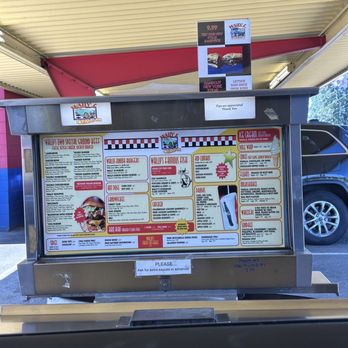 WALLY’S DRIVE-IN - Updated July 2025 - 131 Photos & 284 Reviews - 282 ...