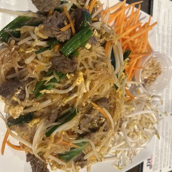 Deckhand Oyster Bar - Pad Thai noodles ... beef no flavor and tuff oily - Seafood Near Me - Austin, Texas