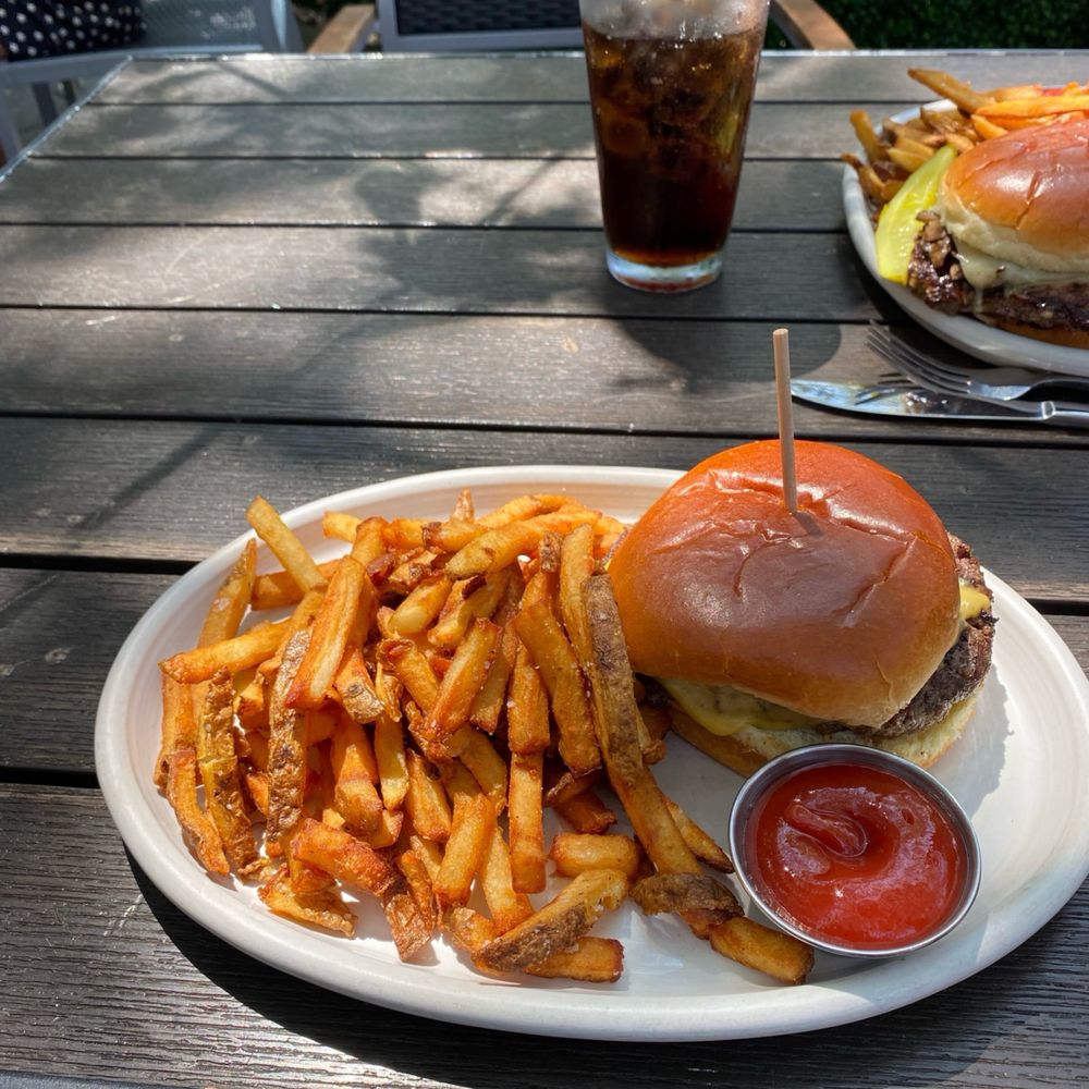 Hecks - Breakfast & Brunch Near Me - Cleveland, Ohio