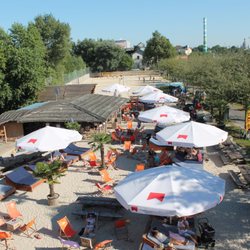 City Beach - Blick auf den Citybeach Dresden von Eventbereich "Dachterrasse"