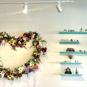 Amor Cafe & Pastry - Bakeries Near Me - Centreville, Virginia