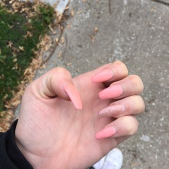 Sunday Nails Spa - Nail Salons Near Me - Chicago, Illinois