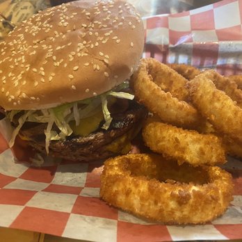 BoatHouse Cafe & Grille - Angus burger with onion rings - Burgers Near Me - Meadview, Arizona