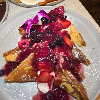 Casa Luna Brunch & Bar - Luna french toast - Breakfast & Brunch Near Me - Covina, California Casa Luna Brunch & Bar - Luna french toast - Breakfast & Brunch Near Me - Covina, California