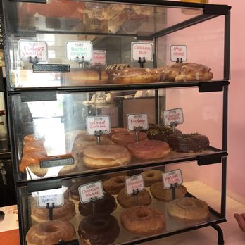 Dottie's Donuts - Cafes Near Me - Philadelphia, Pennsylvania