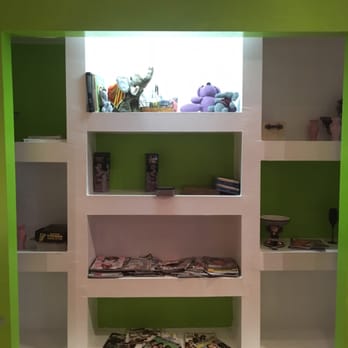 Frozen Cave - Games (Jenga, checkers, Chinese checkers, mancala), toys & magazine counter - Gelato Near Me - San Marcos, Texas