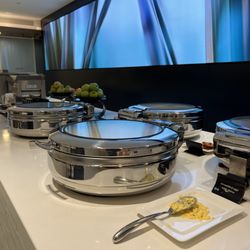 Air New Zealand Koru Lounge - Hot food