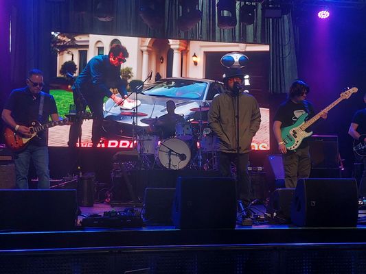 Warehouse Live by null