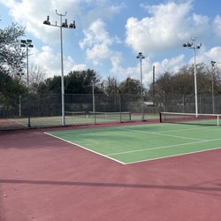 Forest North neighborhood park - Three tennis courts with lighting