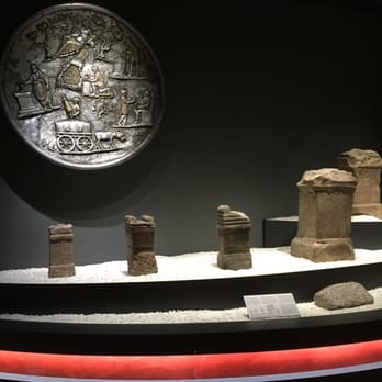 MUPAC - Museums Near Me - Santander, S
