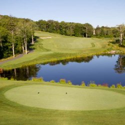 Glen Arbour Golf Course - Hole 10 just by the canteen!