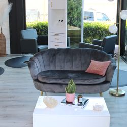 The Beauty Bungalow - Indoor seating