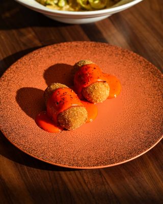 Folia Bar & Kitchen by null