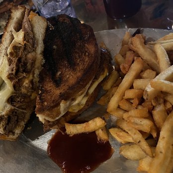 Brick & Brew - Short rib sandwich - Gastropubs Near Me - Media, Pennsylvania Brick & Brew - Short rib sandwich - Gastropubs Near Me - Media, Pennsylvania