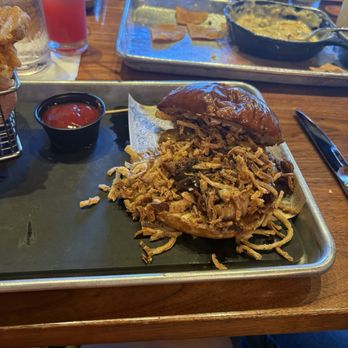Guy Fieri’s Branson Kitchen & Bar - Motley Que Pulled Pork - Bars Near Me - Branson, Missouri Guy Fieri’s Branson Kitchen & Bar - Motley Que Pulled Pork - Bars Near Me - Branson, Missouri