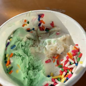The Magic Cow - Vanilla & Pistachio - Ice Cream & Frozen Yogurt Near Me - Davie, Florida The Magic Cow - Vanilla & Pistachio - Ice Cream & Frozen Yogurt Near Me - Davie, Florida