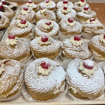 Deluxe Italian Bakery - Bakeries Near Me - Runnemede, New Jersey