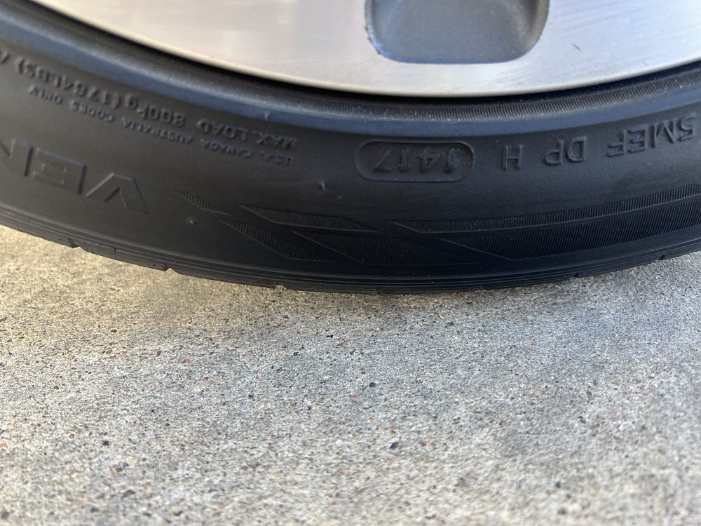 THE NEW TIRE CLUB Updated August 2024 15 Photos 750 Sunland Park