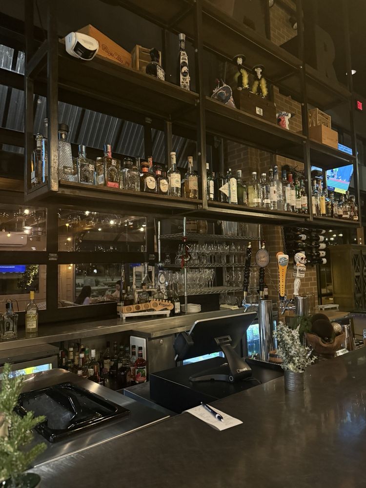 1836 Texas Kitchen - Photo 2