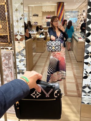 Bloomingdale's by null