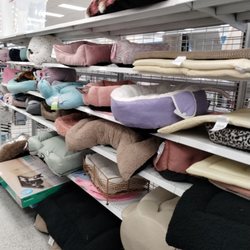 Ross Dress for Less - Pet beds